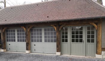 Portes de garages sectionnelles en trompe l‘oeil